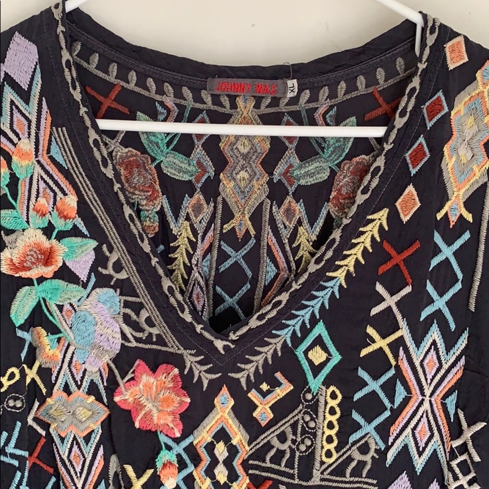 Classic Johnny Was embroidered quarter sleeve